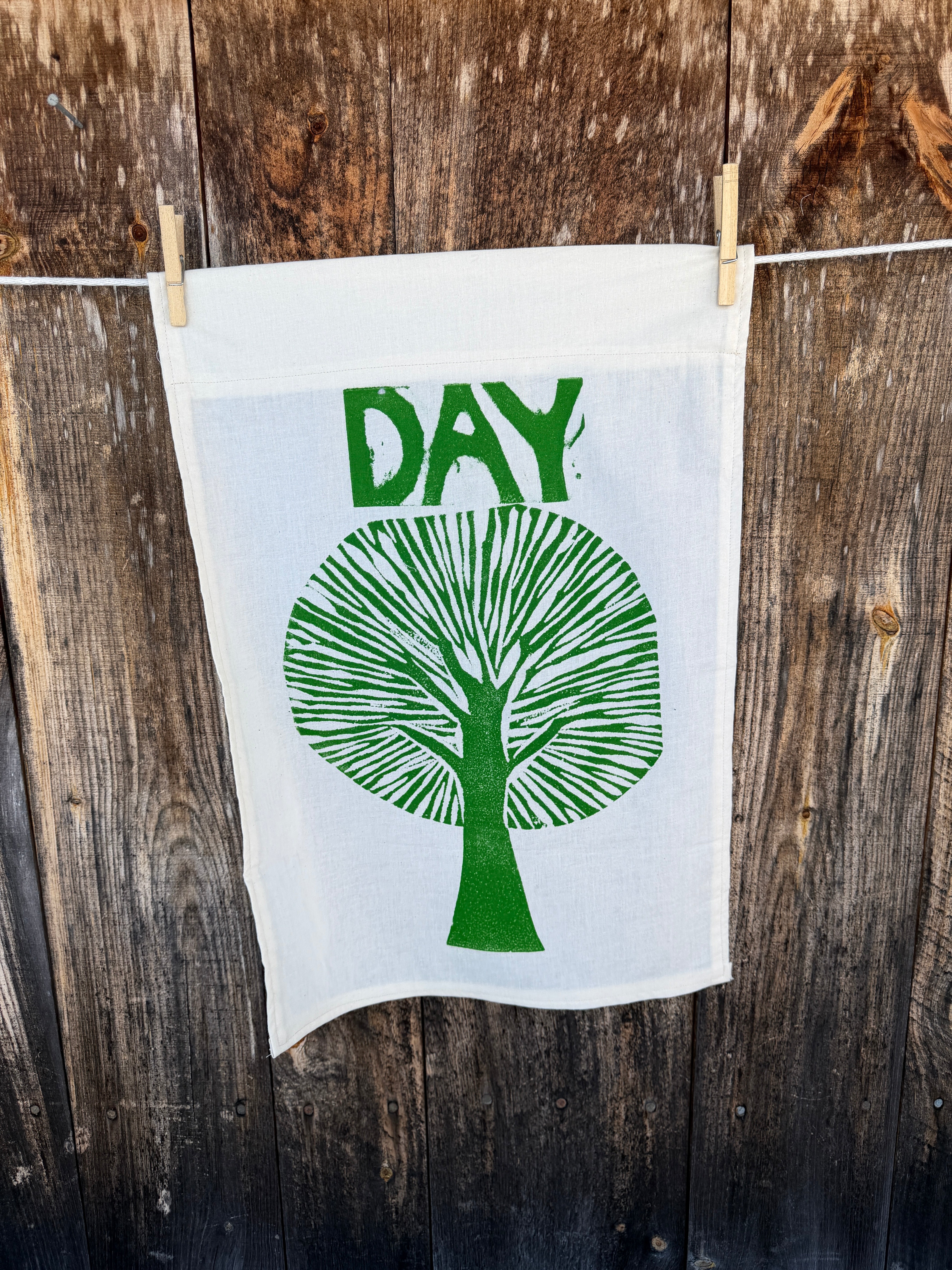 Day Tree – Bread + Puppet Press